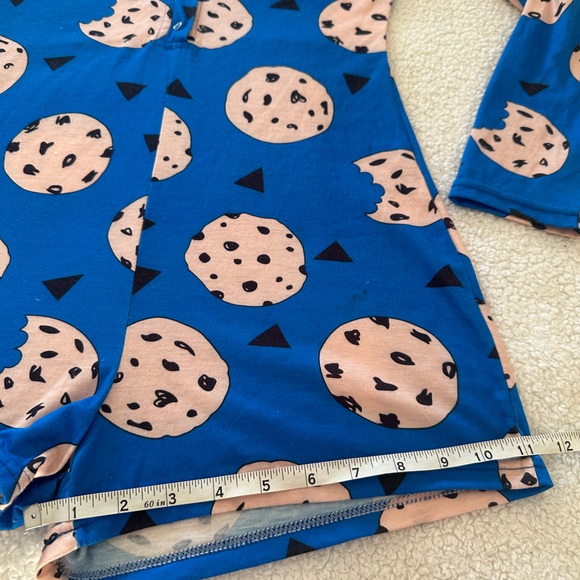 Blue Cookie Monster 🍪 Sleepwear Romper / size small - Picture 2 of 9